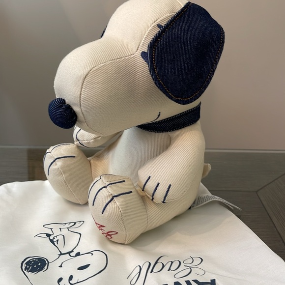 Snoopy Limited-Edition Plush Toy NWT & Dust Bag - Picture 3 of 14